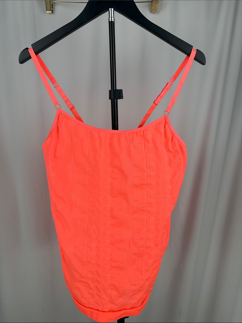 Athleta XL Seamless Strappy Tank Built In Bra Coral Orange Yoga Workout